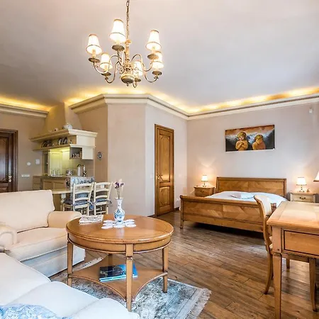 Angel House Vilnius, Pilies Apartman