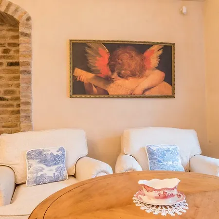 Angel House Vilnius, Pilies Βίλνιους